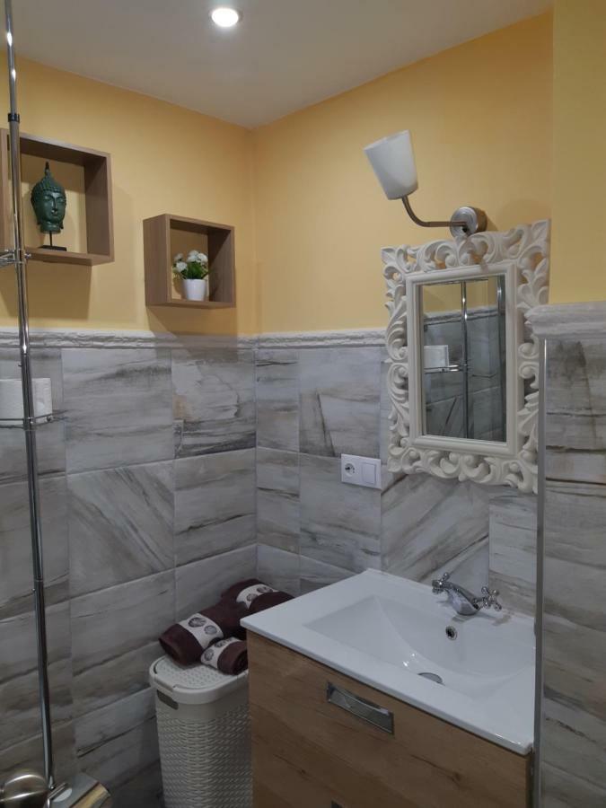 Espacio Amalia Triana Sevilla Eksteriør billede