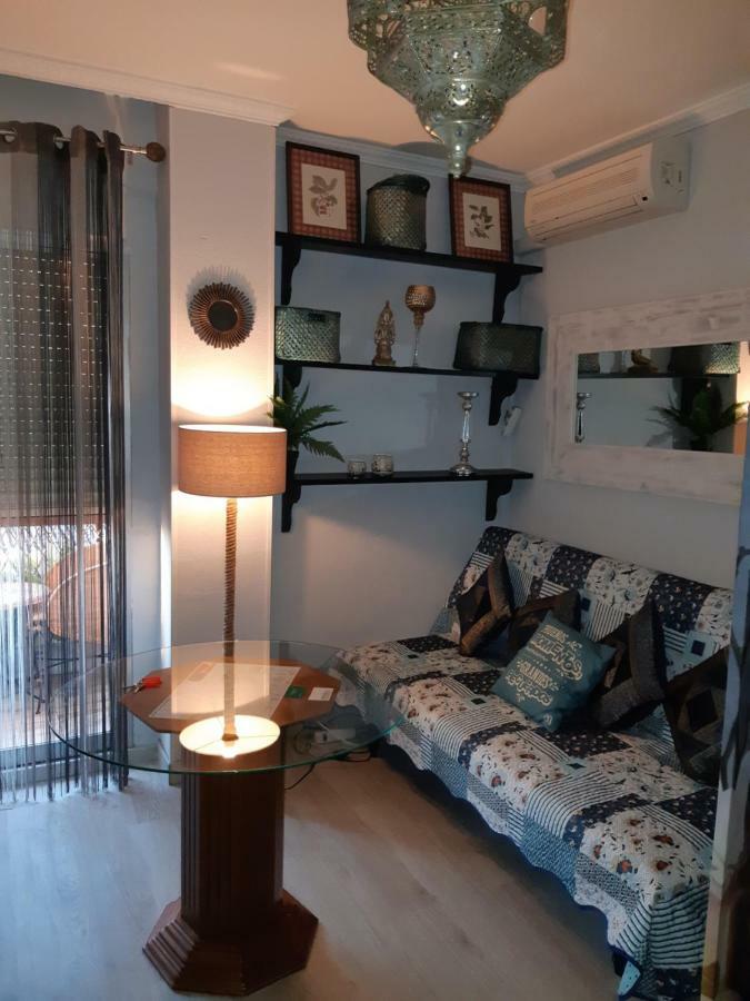Espacio Amalia Triana Sevilla Eksteriør billede